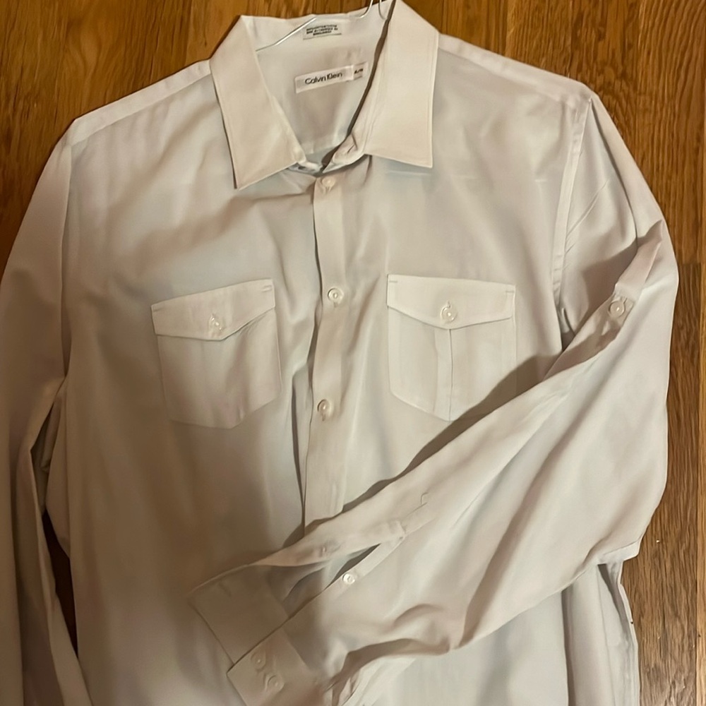 Bundle 5 men’s xl dress shirts 4 Calvin Klein and 1 Perry Ellis